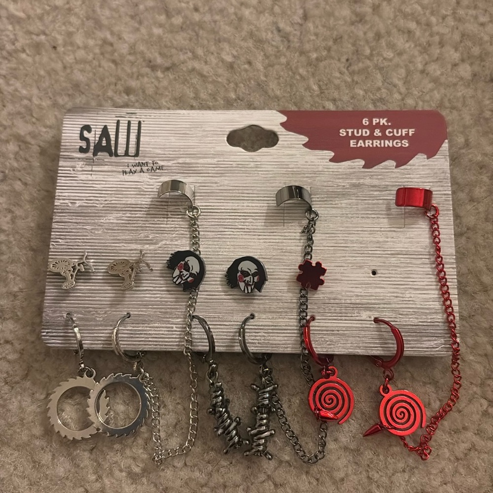 Saw Jigsaw Barbed Wire Puzzle Cuff Earring‎ Set Hot Topic Horror